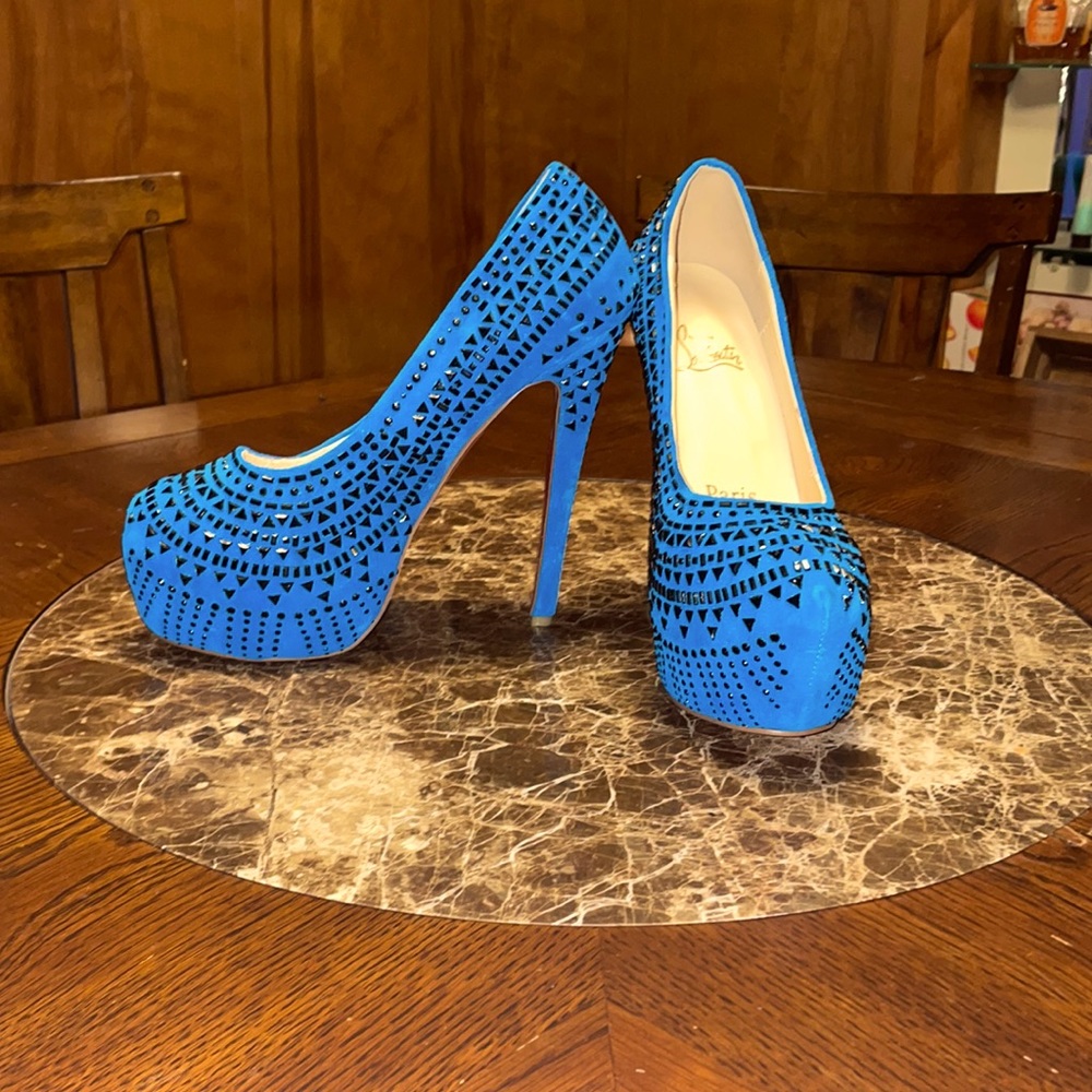 Knockoff Louboutins. Size 9 1/2. Never worn.